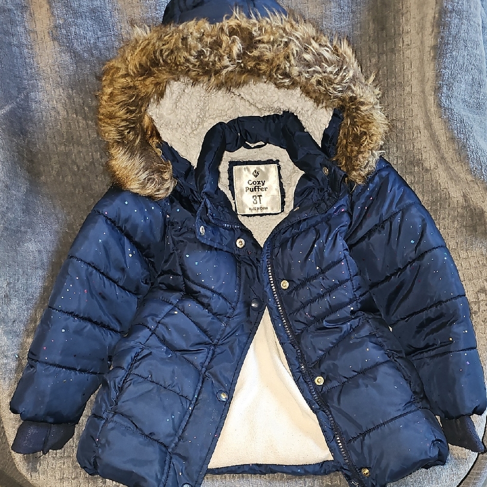 Cozy Puffer Navy Jacket with Faux Fur Hood